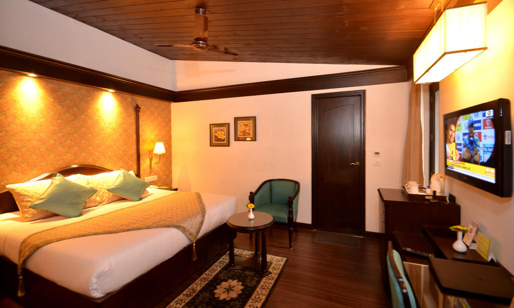 Shervani Hilltop Resort Nainital Exterior foto